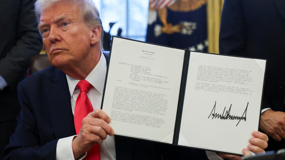 Trump Signs New Orders Restricting Birthright Citizenship