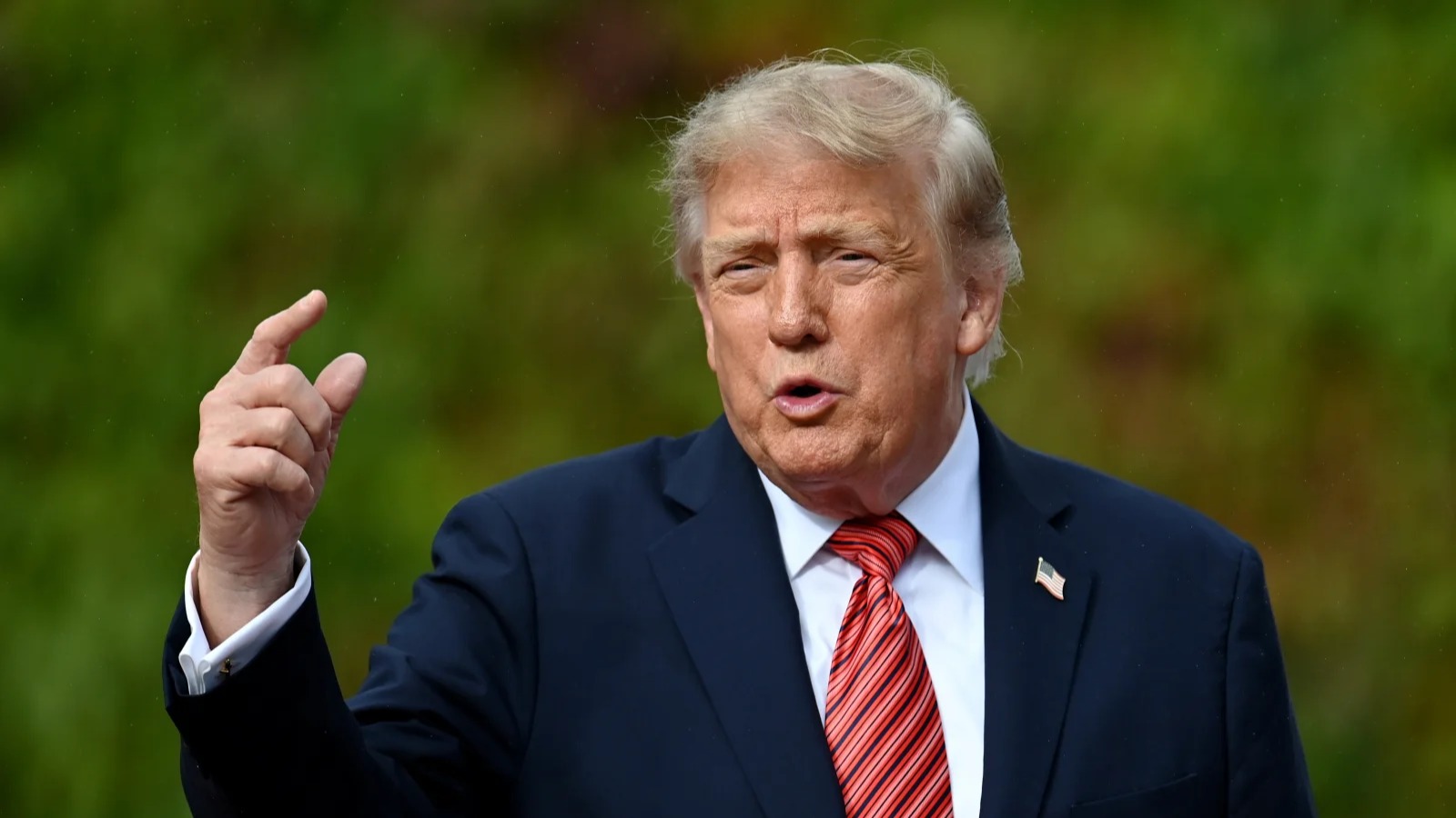 Trump Bans CNN From White House, Now CNN plans to Sue