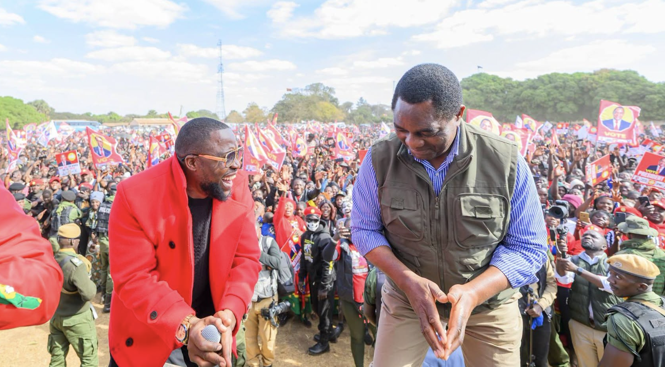 Why Politicians Dance at Campaign Rallies – The Strategy Behind the Moves