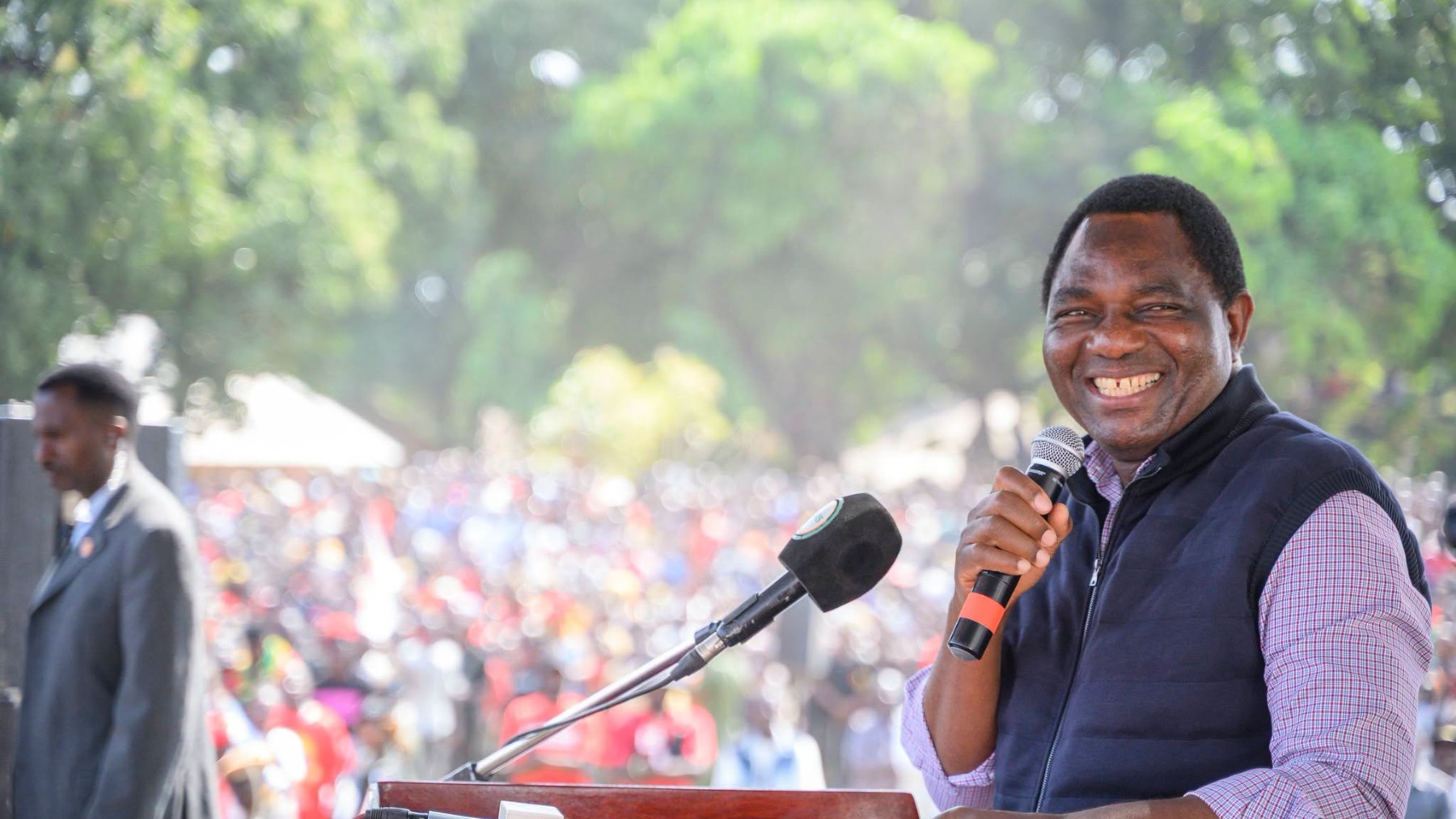 Hichilema Mocks Mundubile's Fundraising Call, and Netizens Remind Him of His Own
